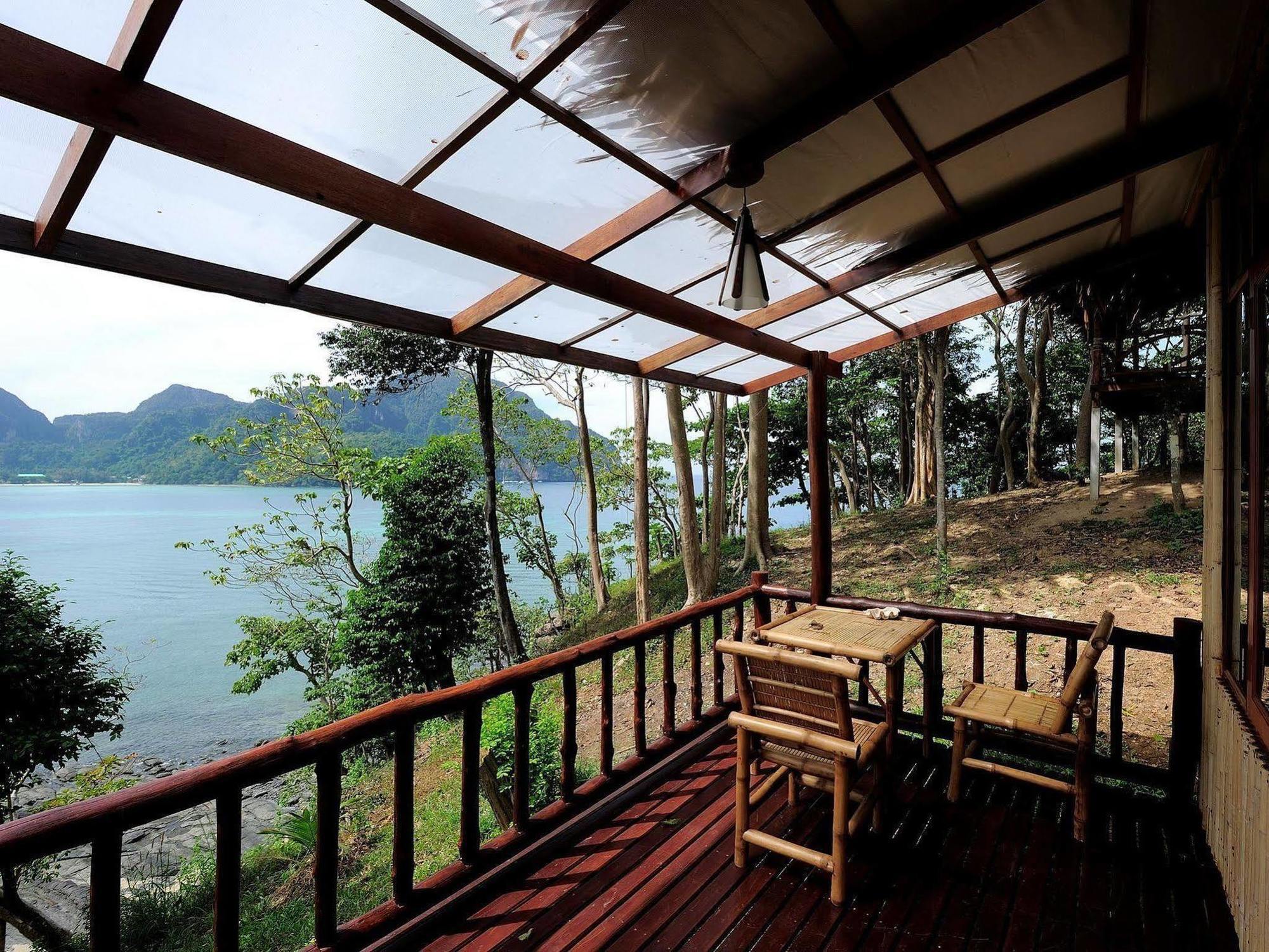 Sunwaree Phi Phi Resort Exterior photo